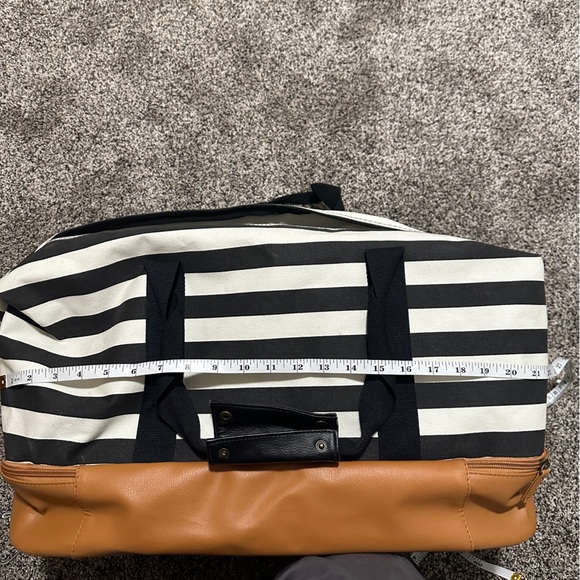 DSW Large travel bag with bottom zip compartment - Picture 5 of 8